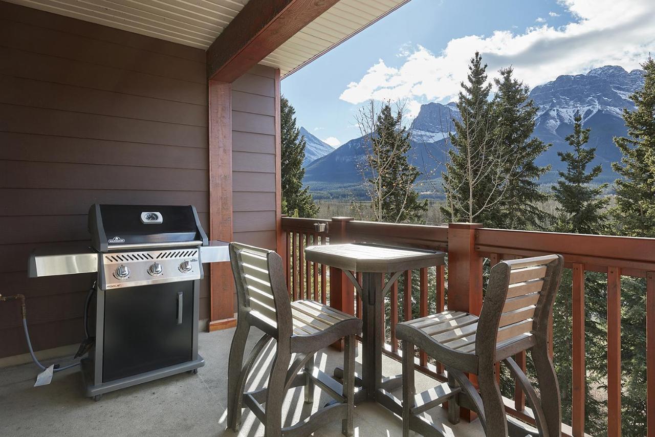 Mountain View Escape With Open Hot Tub, Views!! Villa Canmore Exteriör bild